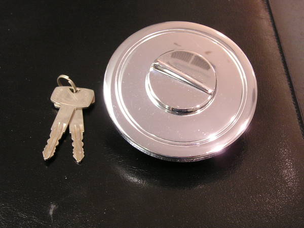 NOS_510_Wagon_Locking_Gas_Cap_w_Keys_011.jpg