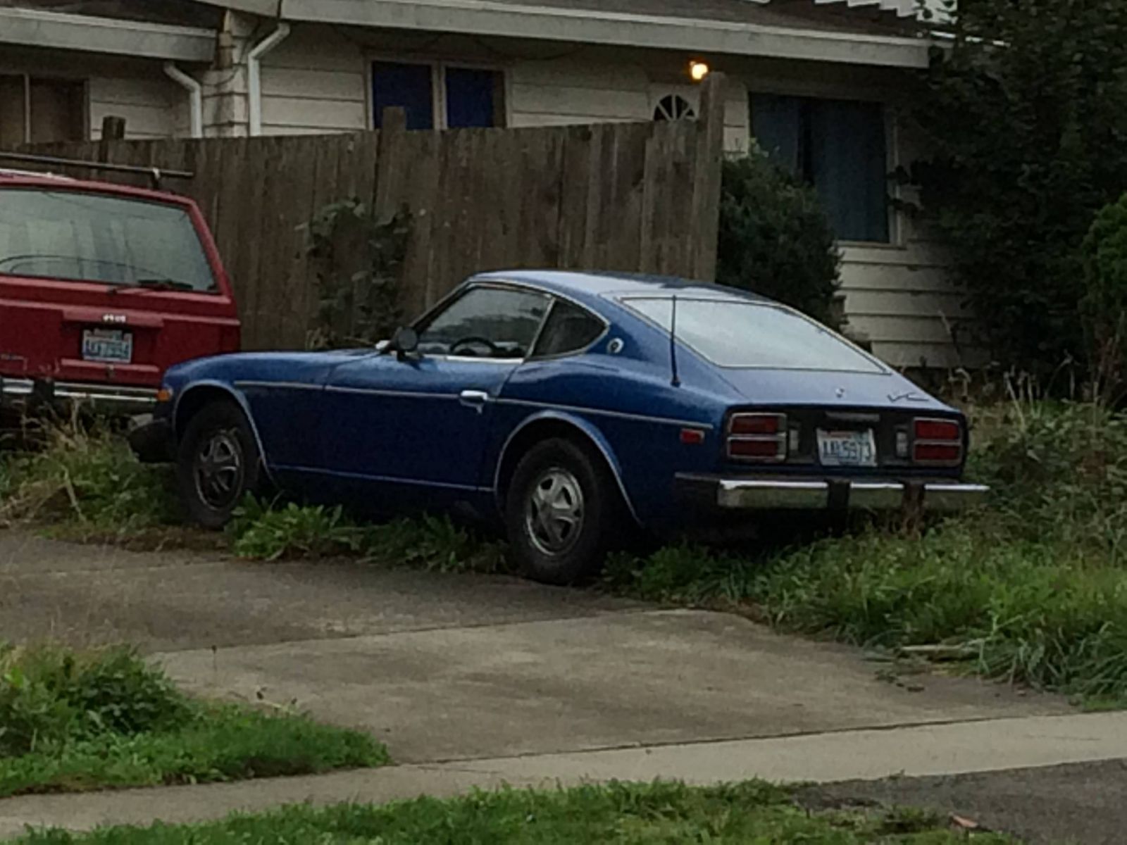 10182014_spotted_datsuns_1_