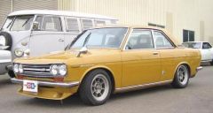 1970_Bluebird_SSS_Coupe_Safari_Gold_2