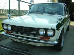 1970_Bluebird_Sedan_White_with_Green_Stripe_2