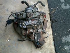 L20B_Intake_Carb_and_Exhaust_Manifolds
